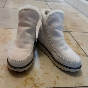 Women's Cozy White Winter Boots